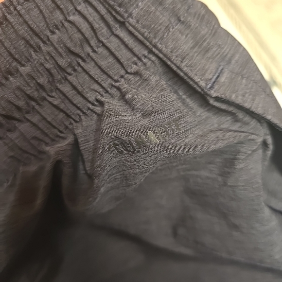 Adidas Mens Medium Elastic Waist Drawstring Athletic Shorts Steel Grey - Picture 9 of 13